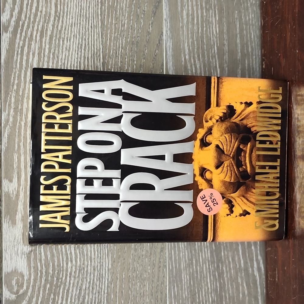 Step on a crackpot James patterson hard back